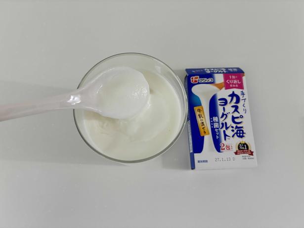 スプーンですくうと、まるでトルコアイスのように「びよ〜ん」と伸びる独特の粘りに感動！
