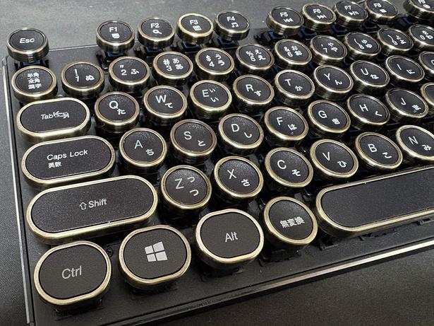 HKW タイプライター風メカニカルキーボード：テンションが上がる！