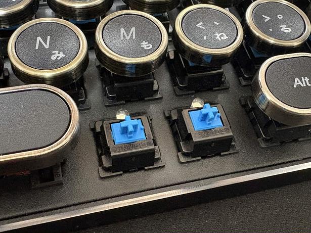 HKW タイプライター風メカニカルキーボード：タイプライターっぽい仕様