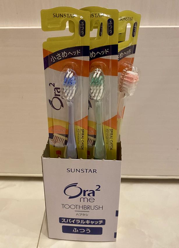 Ora2(オーラツー) ミー 歯ブラシ スパイラルキャッチ [コンパクトヘッド ふつう] 6本パック まとめ買い：口の小さい子どもにも