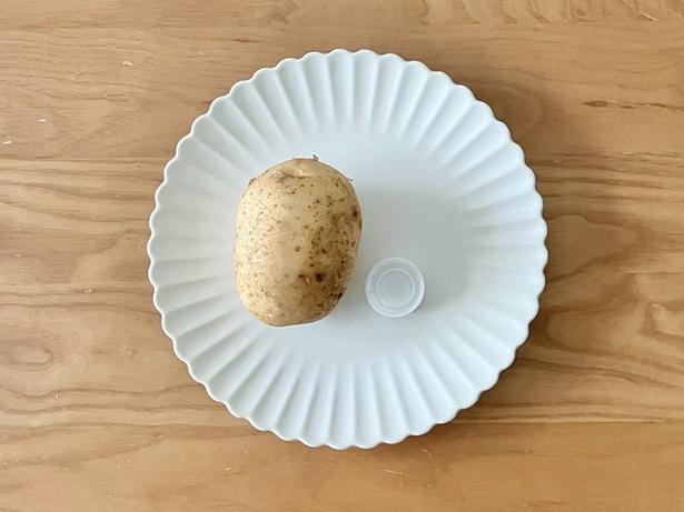 じゃがいもを用意したら…（▶次へ） 撮影／さわ子
