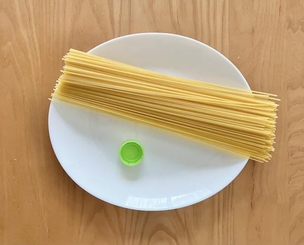 計量がめんどうなスパゲッティ（▶次へ） 撮影／さわ子