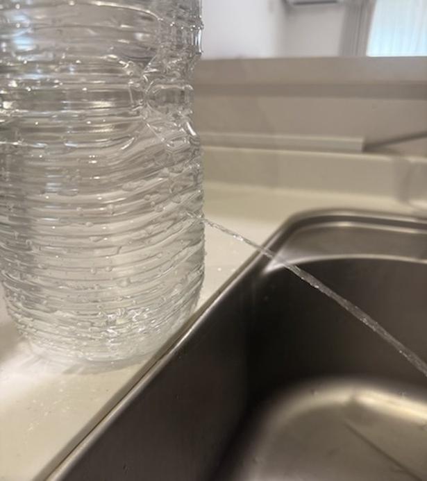 水位が穴より下がるため最後まで使いきれない！（▶次へ） 撮影／ゆき