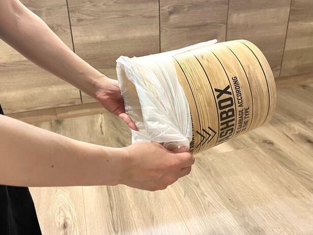 ゴミ箱をグルグル回転させる（▶次へ） 撮影／りょう