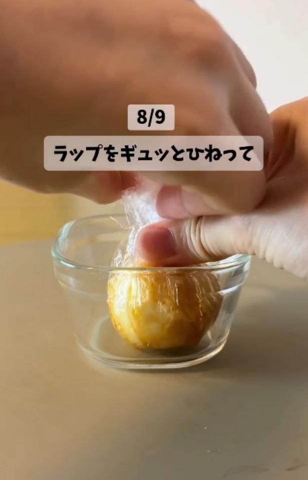 つまんでギュッと絞る▶ジャガイモの皮むきがスルッと（⇒次へ）
