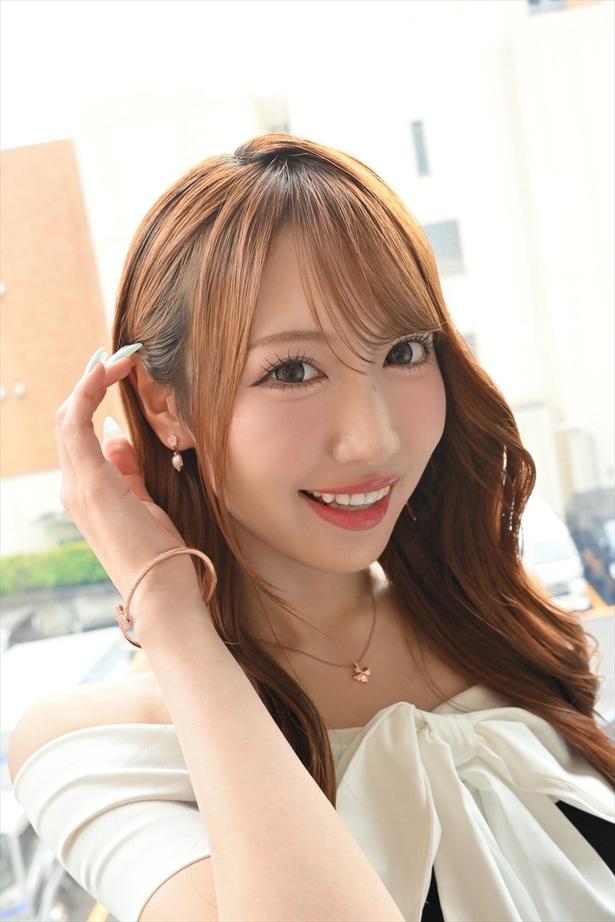 SKE48 8期生の選抜メンバー・野村実代さんの1st写真集『美しい方程式』が6月15日に発売