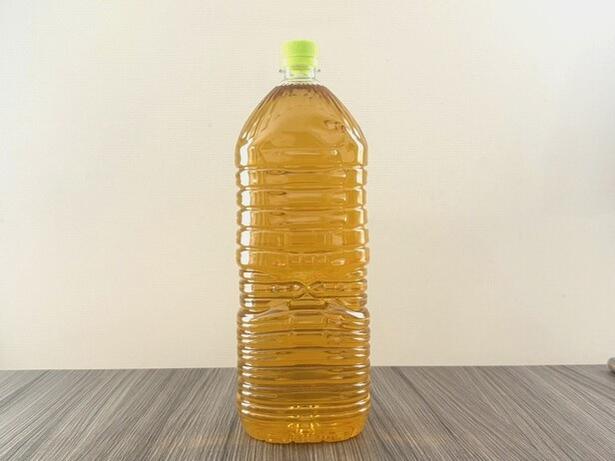 やわらかいエコボトルはへこませると強度が落ちるので、素材によって方法を選ぼう 撮影/なゆこ