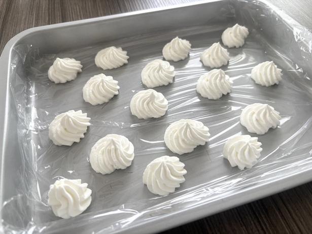 生クリームは砂糖を加えてホイップすれば冷凍できる（▶次へ） 撮影／なゆこ