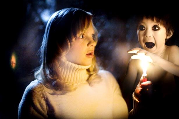 『呪怨』の俊雄的少年も(『最終絶叫計画4』)