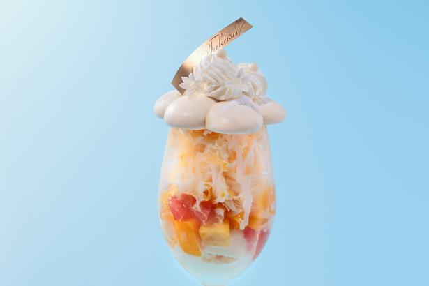 「ショコラトリータカス 本店」のチョコレートかき氷パフェ(3300円)