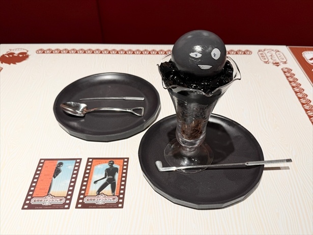 「“犯人”はすぐそこに！？パフェ～凶器を添えて～」(1690円)