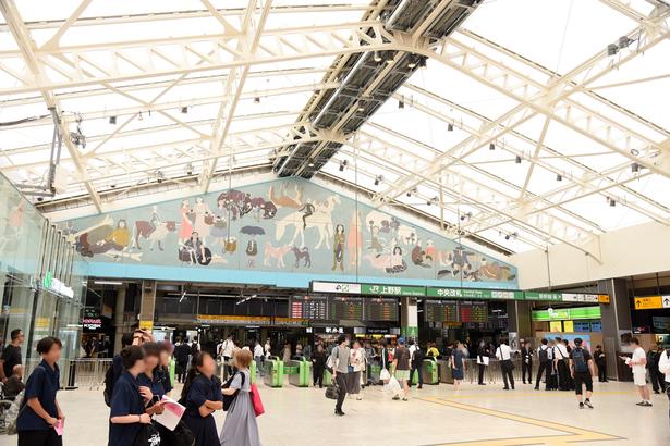 【写真】約2年の工事を経て改善された、JR上野駅のグランドコンコース 