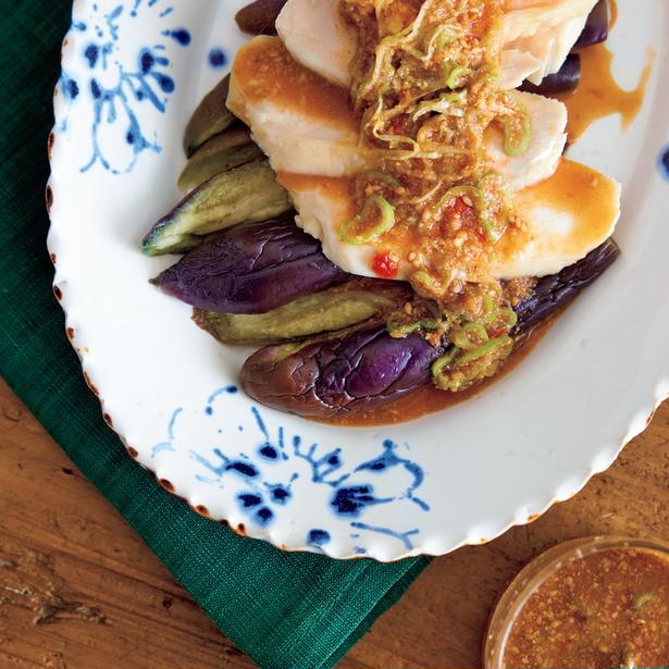 レンジ蒸しで、 なすもとり肉もしっとり「よだれなすどり」【夏野菜の最強レシピ】