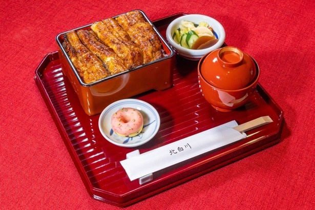 「鰻 北白川」で食事をした希望者に1日30個限定で提供されるミニドーナツ