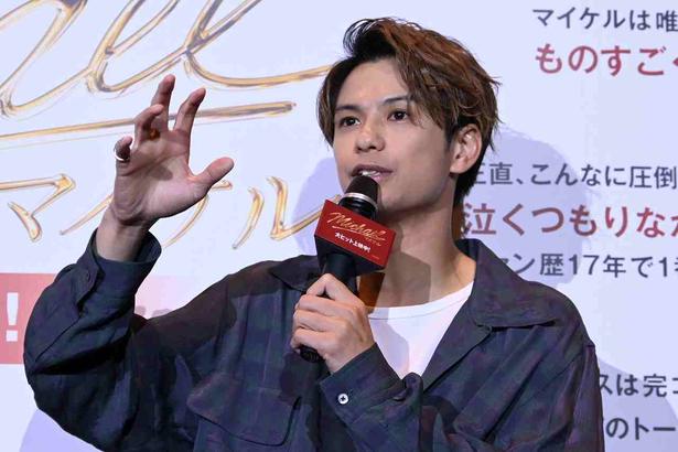 マイケルの楽曲をカバーするなど、影響を受けてきた森崎ウィン