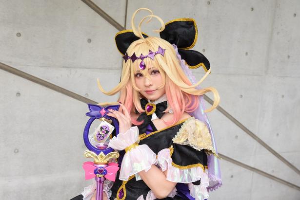 「名探偵プリキュア！」キュアアルカナ・シャドウに扮したARISAさん