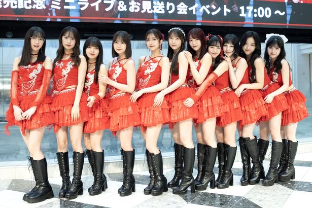 (左より)林仁愛、石山咲良、有澤一華、工藤由愛、井上玲音、段原瑠々、松永里愛、入江里咲、江端妃咲、遠藤彩加里、川嶋美楓