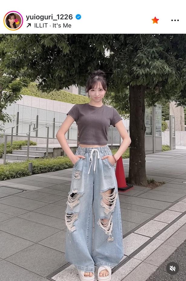 【写真】“美脚”がジーパンで炸裂…AKB48・小栗有以、カジュアル姿