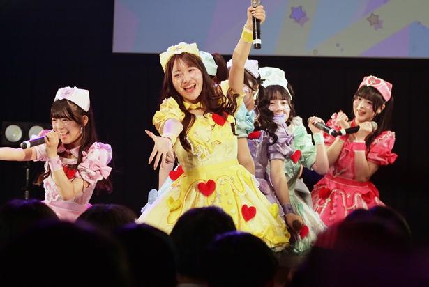 MEOWMEW 2ndワンマンライブ「100%CHARGE」より