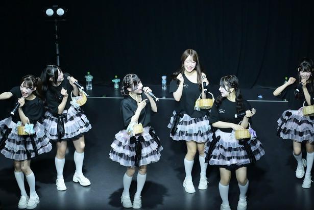 MEOWMEW 2ndワンマンライブ「100%CHARGE」より