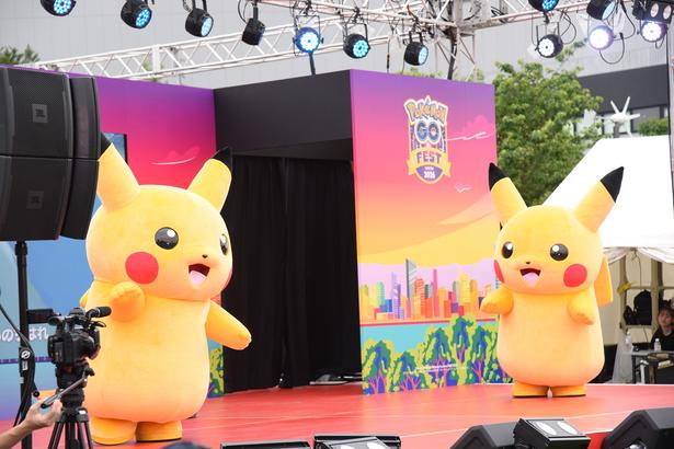 ステージではピカチュウたちによるダンスショーも実施