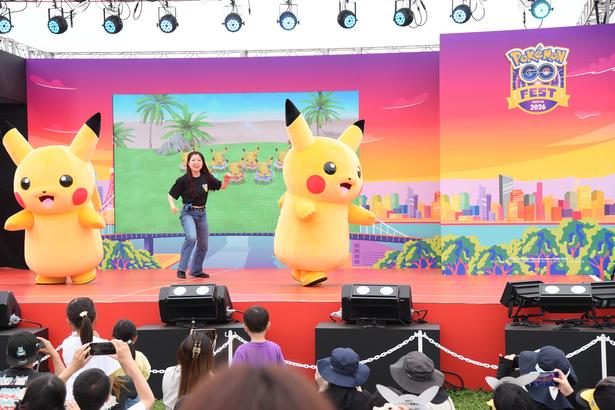 ステージではピカチュウたちによるダンスショーも実施