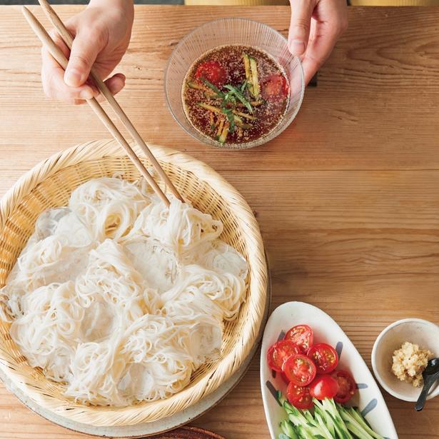 夏野菜のごまだれそうめん レシピ考案／本田明子　撮影／邑口京一郎