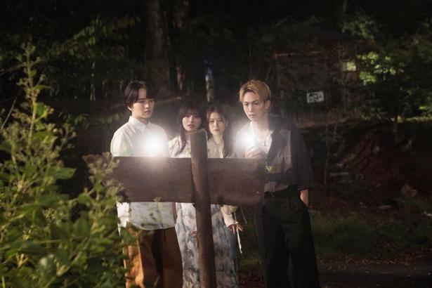 板垣李光人、綱啓永、吉川愛、MOMONA(ME:I)らが共演した『口に関するアンケート』