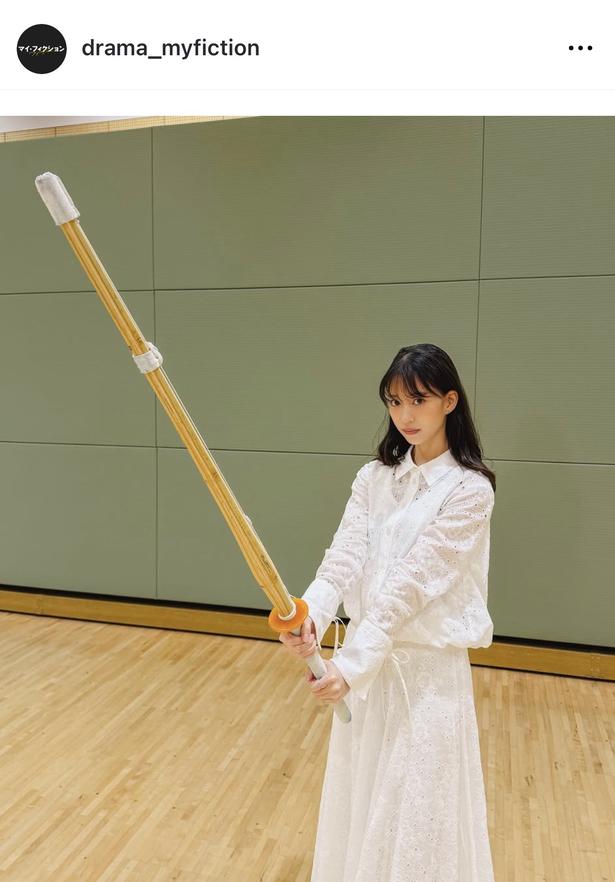 【写真】森川葵、真っ白なレースの服を着て竹刀を構える姿に反響