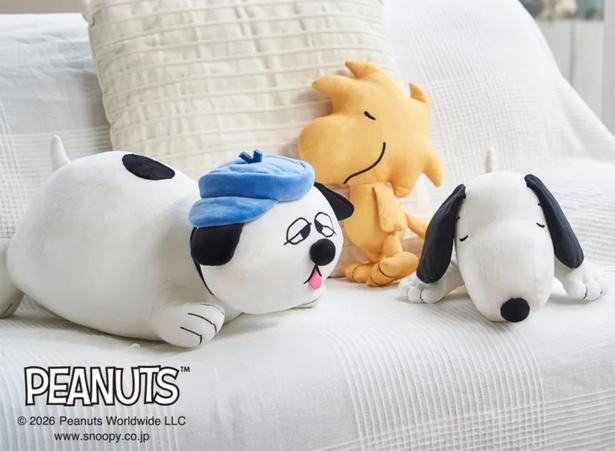 新登場の「PEANUTS だきまくら」。写真左からオラフ、ウッドストック、スヌーピー