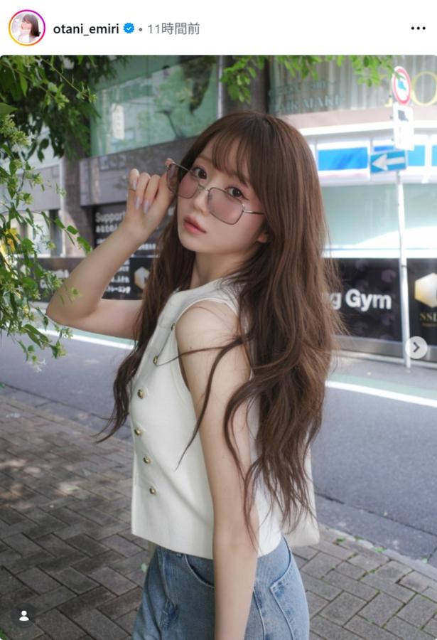 【写真】＝LOVE・大谷映美里、ロングヘアをなびかせる振り向きショット