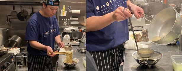 「三河屋製麺」の細ストレート麺を合わせる。低加水で歯切れがよく、スープとベストマッチ