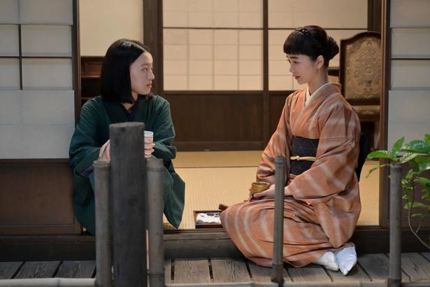 りん(見上愛)と直美(上坂樹里)は“自分の最期”について語り合う