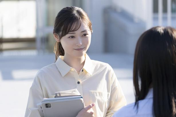 特攻隊員、彰(水上恒司)と別れ、現代に戻った百合(福原遥)
