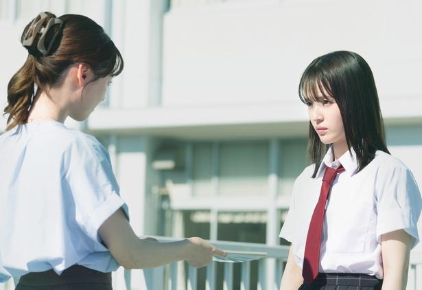彰の夢でもあった高校教師となった百合(福原遥)