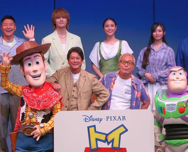唐沢さんは「本当に感動できる作品」、所さんは「何度も観たくなるような映画」とコメント