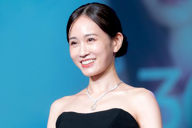 前田敦子が30代部門を受賞し、喜びを語った