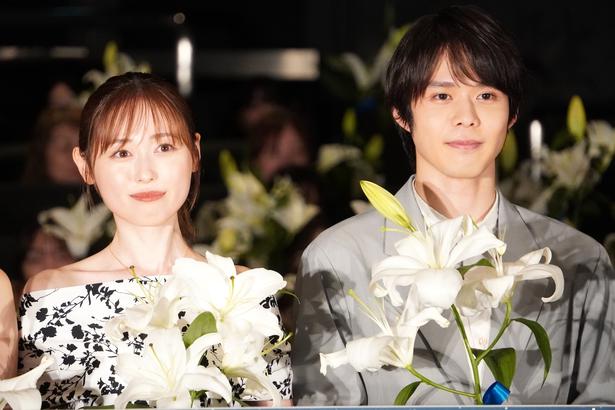 お互いへの感謝を語った福原遥と細田佳央太