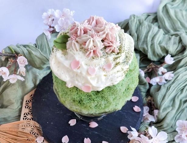 「花霞の抹茶氷〜抹茶のバスクチーズケーキ〜」。濃厚な抹茶とチーズのコクを重なる