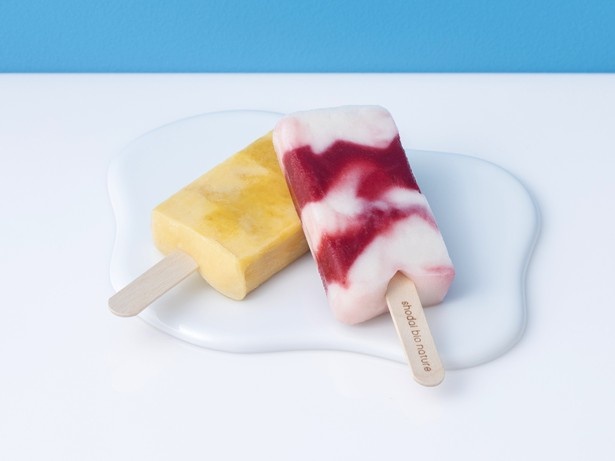 動物性食材不使用の「ジェラートバー ライチ・薔薇と木苺、マンゴー・パッション・柚子」(各1本 700円)