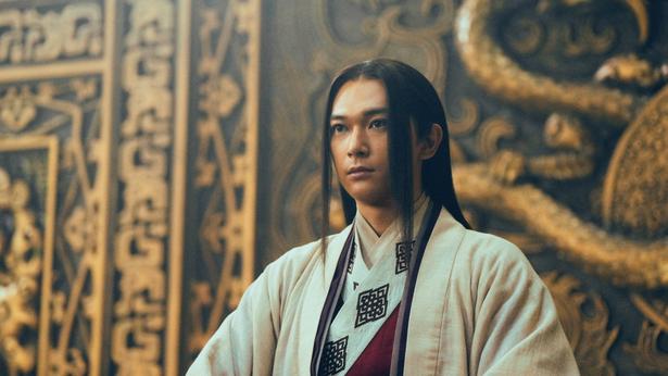 吉沢亮演じる中華統一を目指す若き秦王、嬴政(えいせい)
