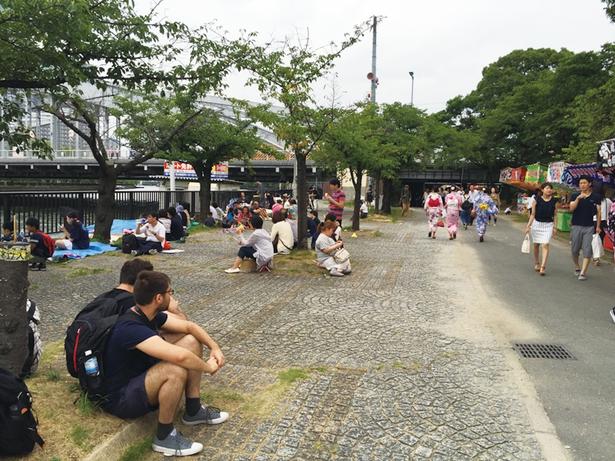 【実例ルート1】JR京橋駅、京阪京橋駅会場までの道のりはストレスなし!人気の桜之宮公園南側から観覧しよう