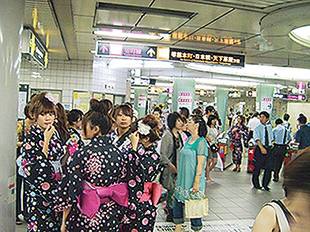 【実例ルート4】地下鉄南森町駅17時30分を過ぎるとスムーズに動けないため、昼から天神祭を楽しむのもおすすめ