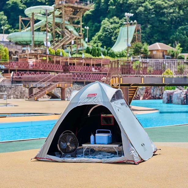 プールサイドや公園で、直射日光から逃げ込める「日陰の避難場所」に