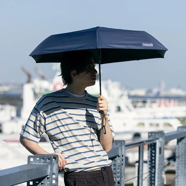 晴雨兼用だから、日傘としても雨傘としても1本で活躍。性別や年齢を問わず使えるデザイン