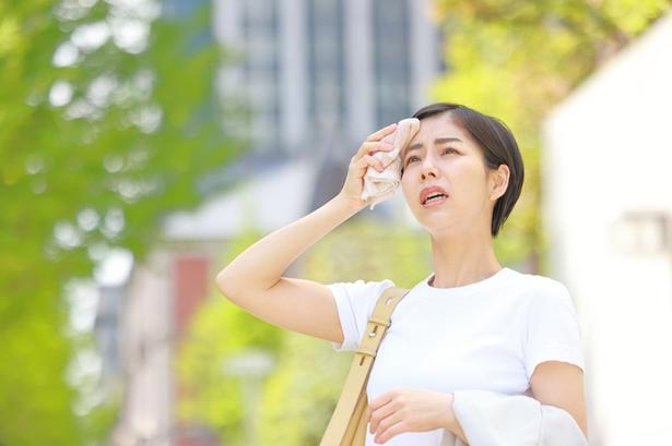 暑い夏は汗問題に悩む人が続出！