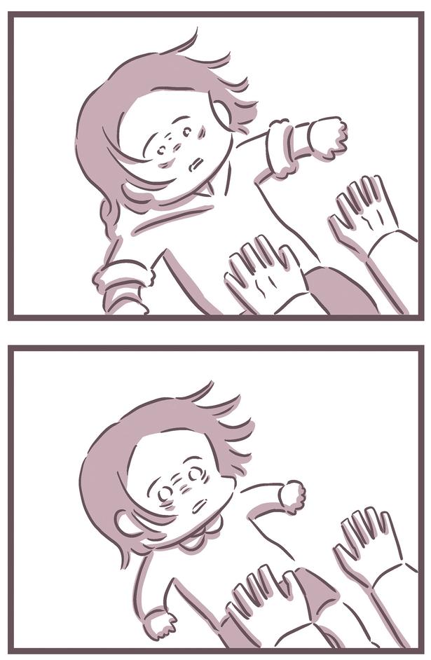 父に突き飛ばされ