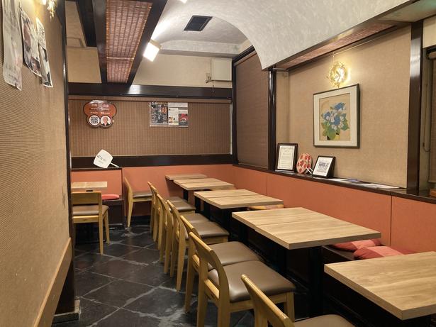 店奥のイートインスペース。軽食もあり、ランチ利用にも最適
