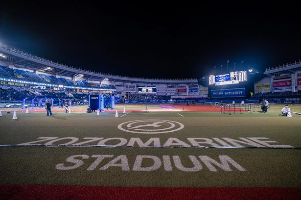 取材日は試合終了後にグラウンドを開放。今まで白熱の試合が行われていた場所を体感できる