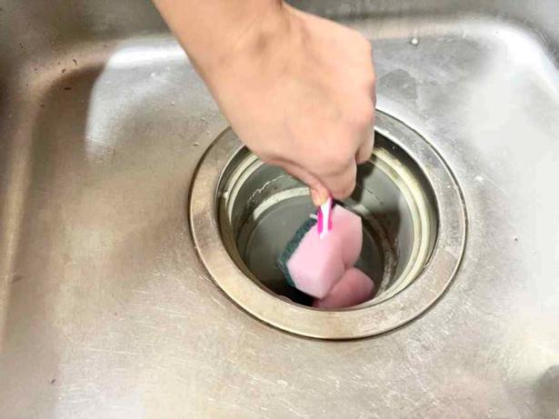ゴシゴシこすっても歯ブラシが抜けず、3つの方法の中でいちばん使いやすい（▶注意点は？） 撮影／さやか